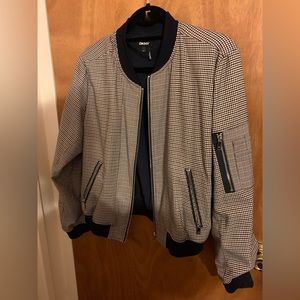 NWOT DKNY houndstooth brown zip up bomber style jkt with black rib cuffs